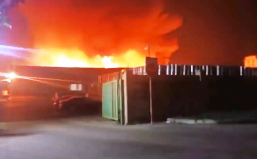 Τοξική αμμωνία εκλύθηκε από φλεγόμενο ζυθοποιείο στο Ντονέτσκ στην Ανατολική Ουκρανία