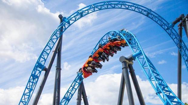 Ην. Βασίλειο: Τρενάκι τρόμου για τους θαμώνες θεματικού πάρκου, κρεμόταν επί ώρες στον αέρα