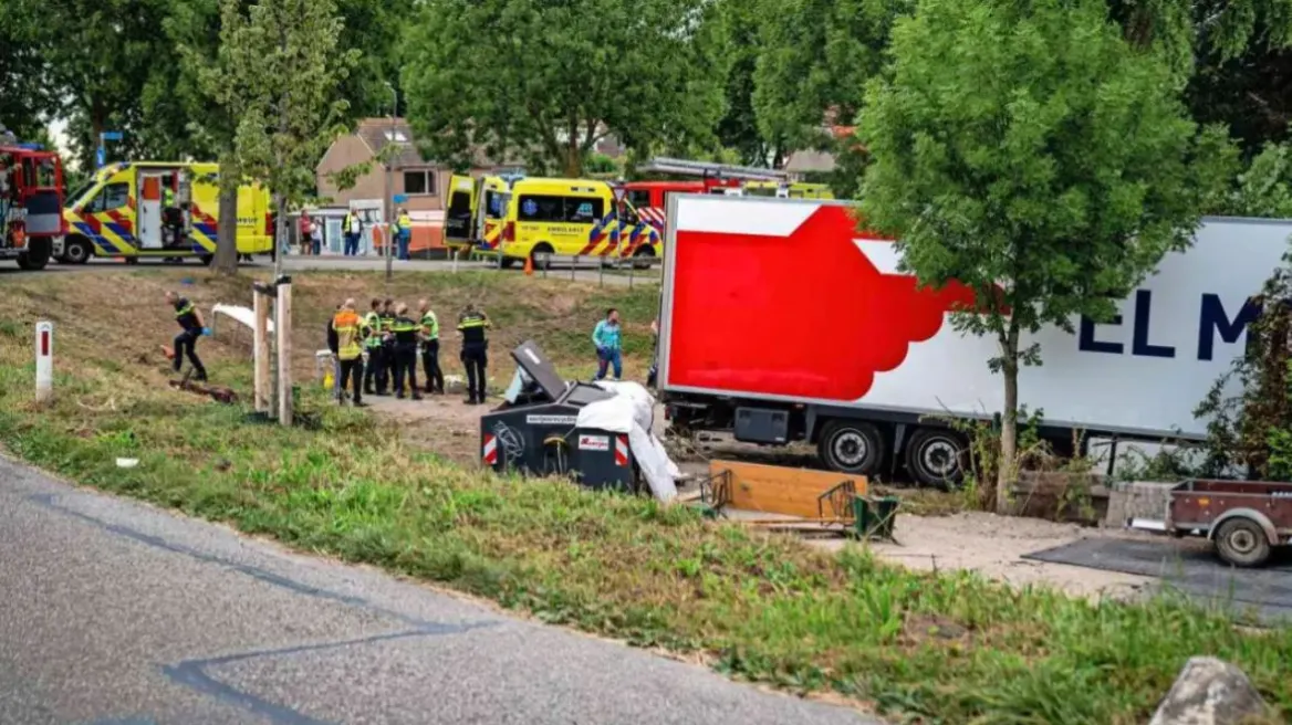 Ολλανδία: Έξι νεκροί μετά από πτώση φορτηγού σε πλήθος σε υπαίθριο πάρτι