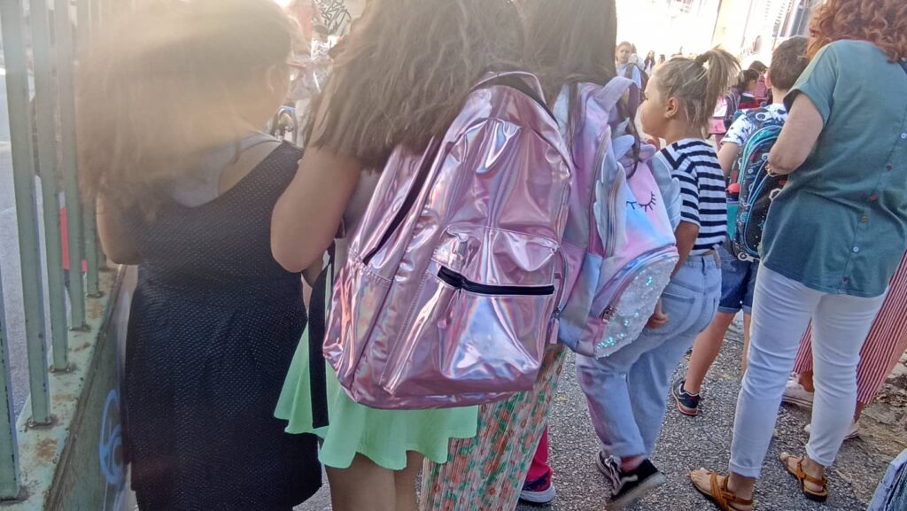 Χτυπάει σήμερα το “πρώτο κουδούνι” στα σχολεία της χώρας