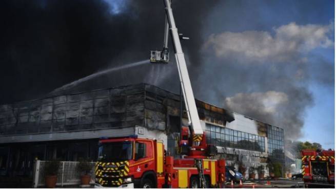 Γαλία: Φωτιά μυστήριο στη μεγαλύτερη αγορά φρέσκων τροφίμων στον κόσμο