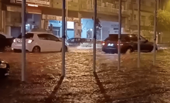 Κακοκαιρία στη Θεσσαλονίκη: Απίστευτη ταλαιπωρία, πολλά τα προβλήματα – 780 οι κλήσεις στην Πυροσβεστική