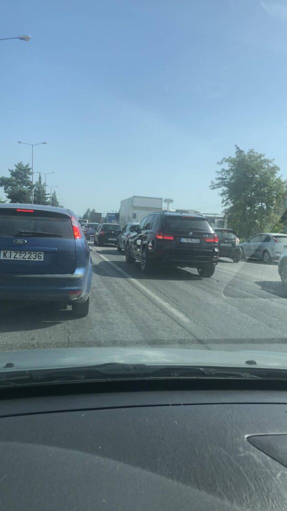 Θεσσαλονίκη: Καραμπόλα οχημάτων και μποτιλιάρισμα στη Μουδανιών