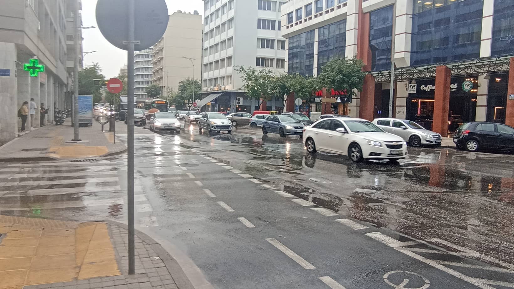Καιρός: Βροχές κατά τόπους έως το μεσημέρι – Σε ποιες περιοχές χρειάζεται προσοχή