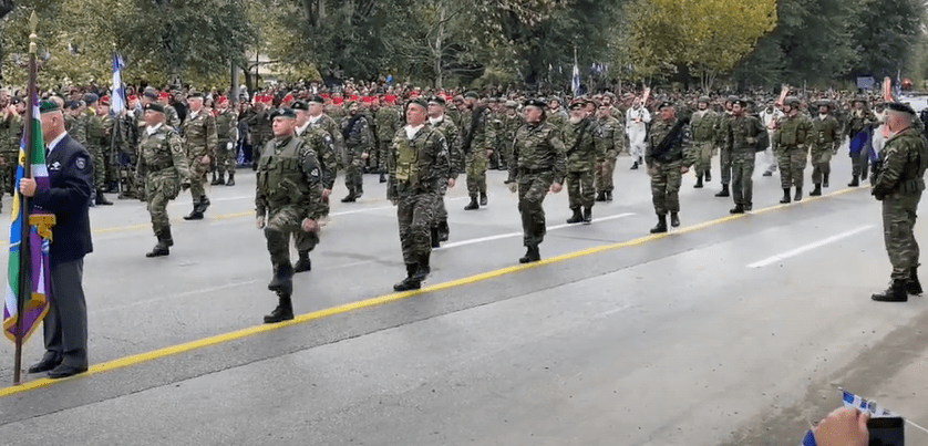 VIDEO-FOTO// Με λαμπρότητα η μεγάλη στρατιωτική παρέλαση στη Θεσσαλονίκη