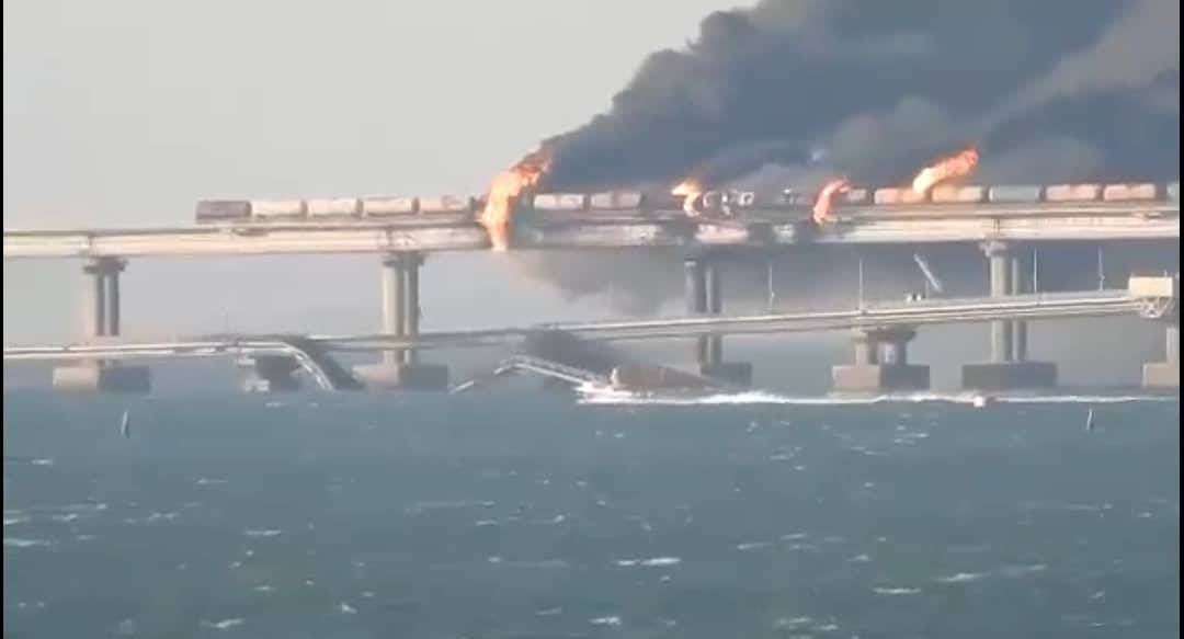 Στις μυστικές υπηρεσίες της Ρωσίας πέρασε η φρούρηση για την ασφάλεια της γέφυρας της Κριμαίας μετα το χθεσινό χτύπημα