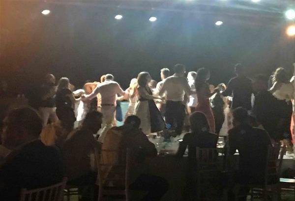 Χαμός σε γάμο στην Αχαΐα: Τα συμπεθέρια πιάστηκαν στα χέρια για ένα χορό