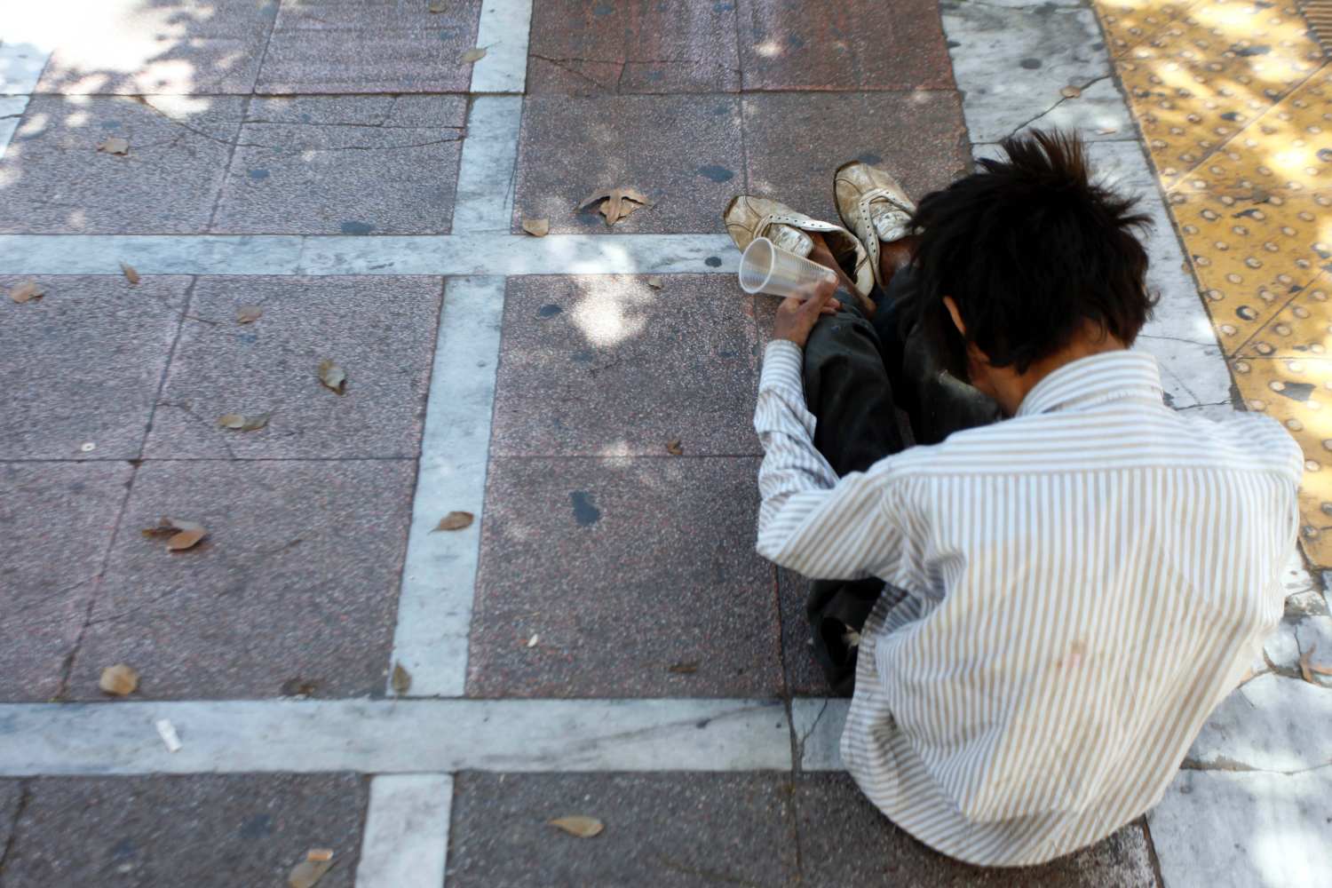 Θεσσαλονίκη: Συνελήφθη 54χρονη που εξωθούσε ανήλικη σε επαιτεία
