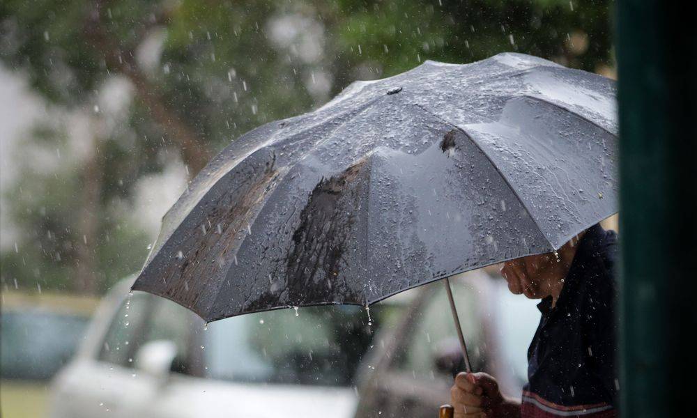 Τοπικές βροχές αύριο κυρίως στα ανατολικά ηπειρωτικά και στο Βόρειο Αιγαίο με τη θερμοκρασία σε μικρή πτώση