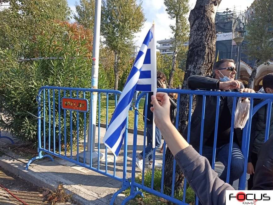 Θεσσαλονίκη: Δείτε live τη στρατιωτική παρέλαση