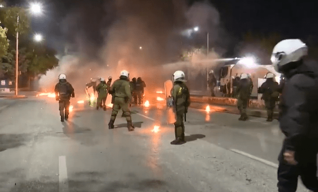 Θεσσαλονίκη: 87 προσαγωγές και πέντε συλλήψεις από τα χθεσινά επεισόδια