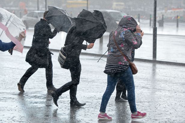 Καιρός: Καταιγίδες και ισχυροί άνεμοι έως και την Πέμπτη
