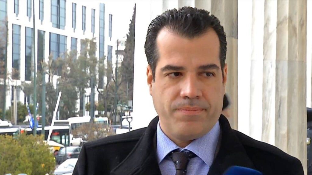 VIDEO // Πλεύρης: Από 1η Ιανουαρίου επιστρέφουν στην εργασία τους οι υγειονομικοί σε αναστολή
