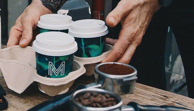 Δύο καφέδες τη μέρα στην εγκυμοσύνη μπορεί να οδηγήσουν στη γέννηση πιο κοντού παιδιού