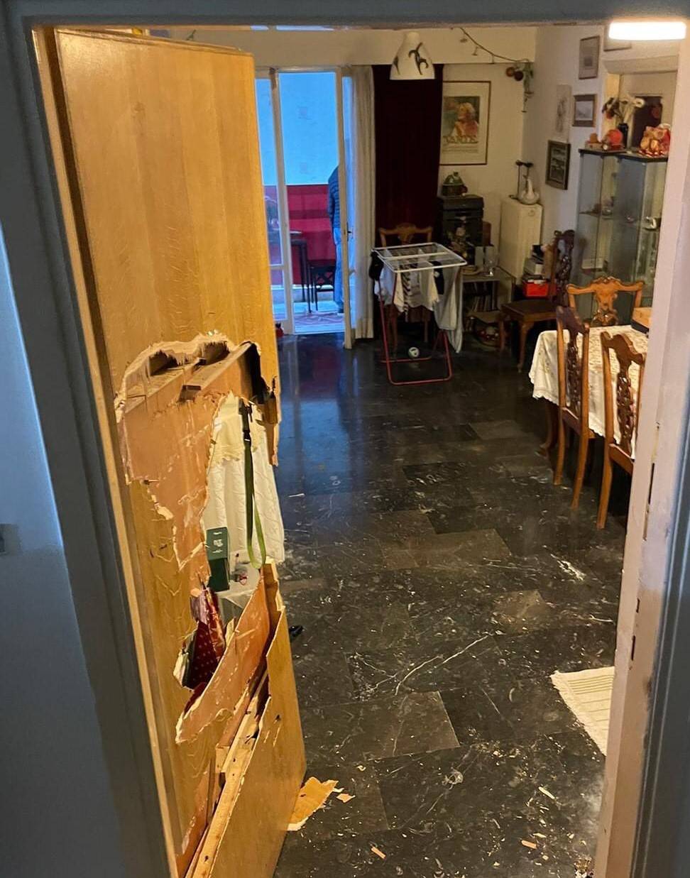 Έξωση σε χαμηλοσυνταξιούχο δημοσιογράφο - Έσπασαν με πριόνι την πόρτα
