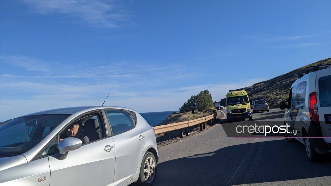 Ηράκλειο: Μονοκινητήριο αεροσκάφος κατέπεσε στη θάλασσα - Χωρίς τις αισθήσεις του ο ένας επιβάτης