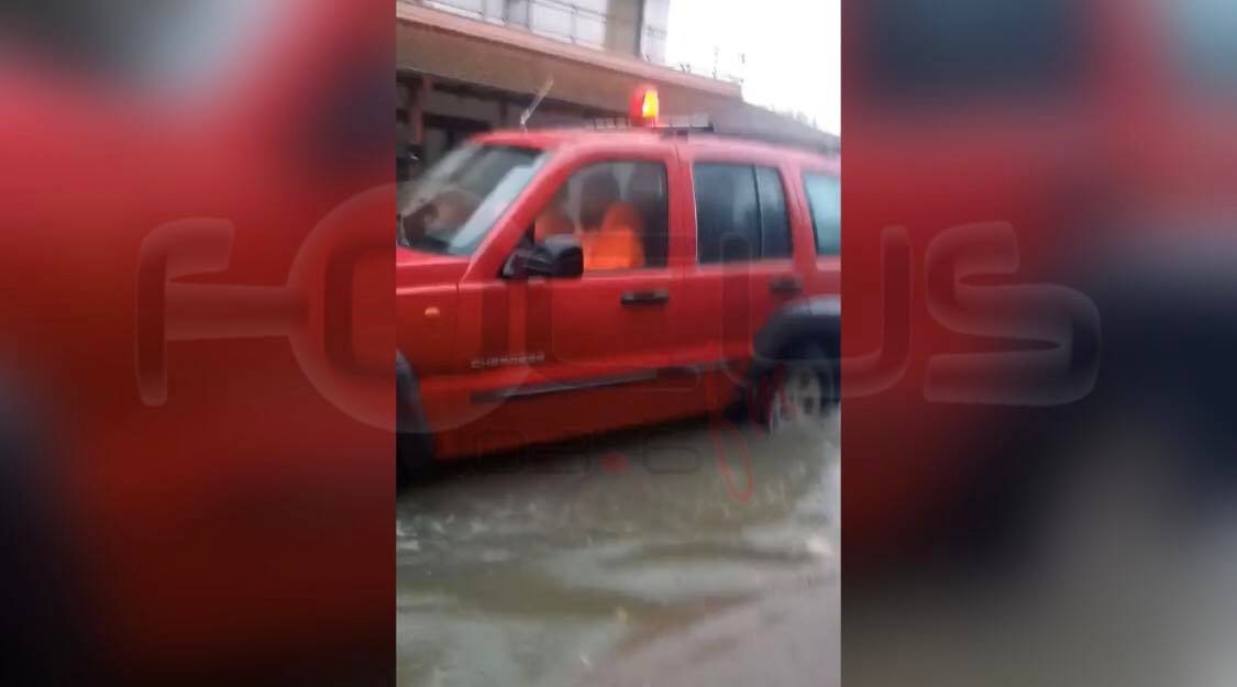 "Βούλιαξε" ο Δήμος Κατερίνης από τις καταρρακτώδεις βροχές (Βίντεο)