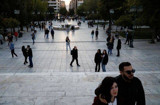 ΓΣΕΕ: Kάτω από το επίπεδο της αξιοπρεπούς διαβίωσης o κατώτατος μισθός στην Ελλάδα