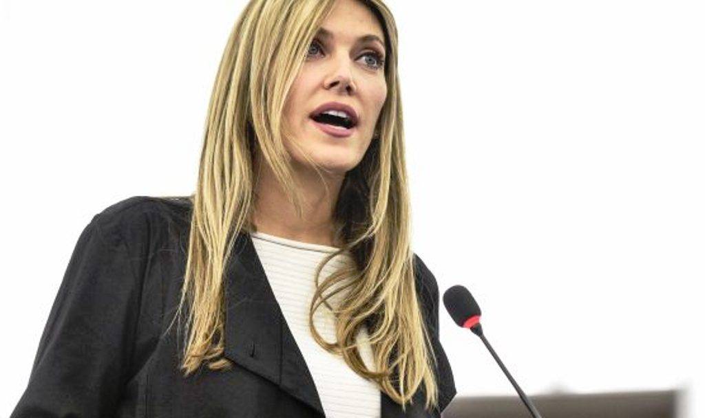 Στις 13:00 οι ανακοινώσεις για το σκάνδαλο διαφθοράς στο Ευρωπαϊκό Κοινοβούλιο στο οποίο εμπλέκεται η Εύα Καϊλή