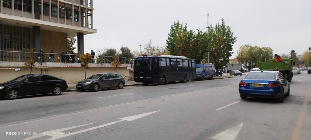 Θεσσαλονίκη: Ελεύθερος ο αστυνομικός που πυροβόλησε τον 16χρονο Ρομά