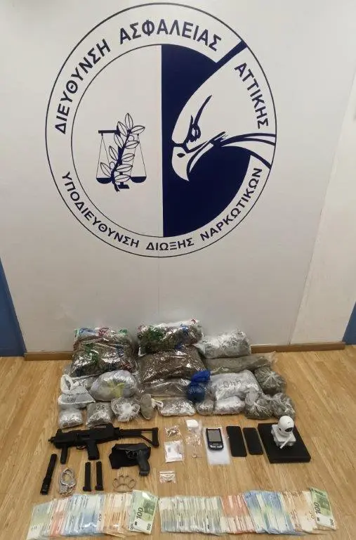 Δύο συλλήψεις για κατοχή και διακίνηση ναρκωτικών στην ευρύτερη περιοχή της Αττικής