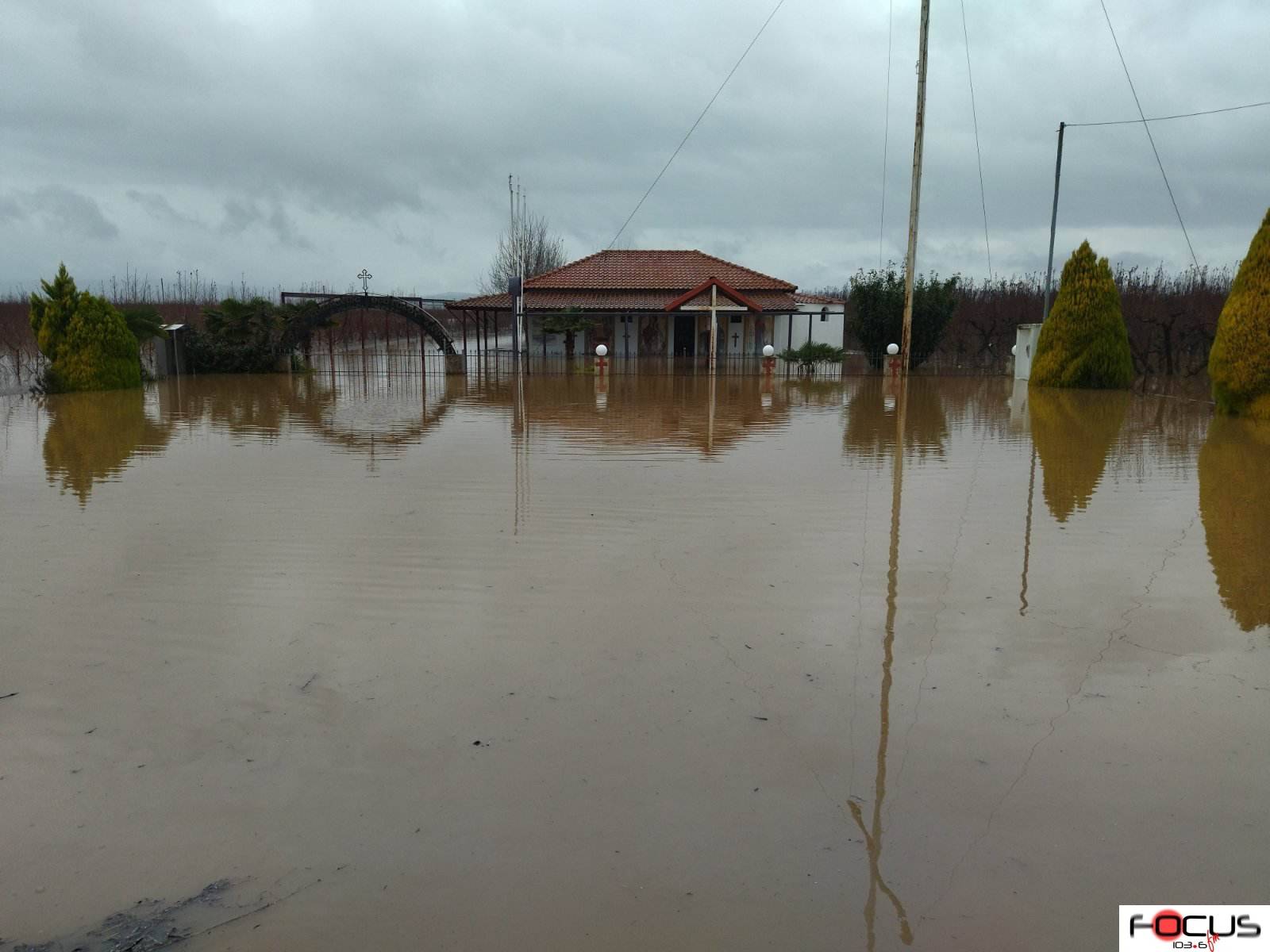 Πέλλα: Μετρούν τις πληγές τους οι περιοχές που χτυπήθηκαν από την κακοκαιρία // Φωτογραφίες - Video Focus FM 103.6