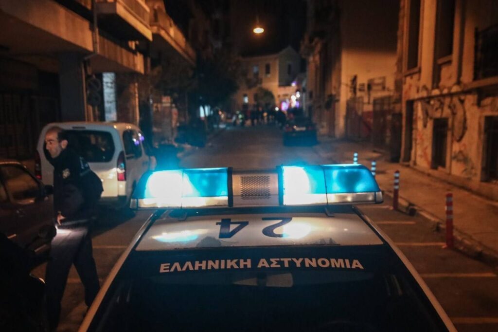 Αθήνα: Αλληλομαχαιρώθηκαν Αφγανοί στην Ομόνοια-Ένας νεκρός και δύο τραυματίες