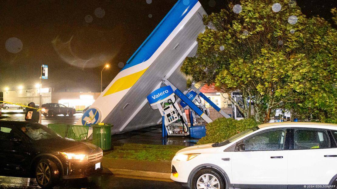 ΗΠΑ: Νέα φονική κακοκαιρία πλήττει τη χώρα-Μέχρι στιγμής 17 οι νεκροί