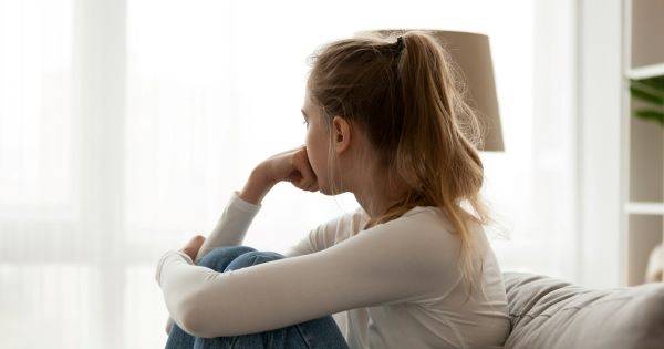 «Καταστροφική» η πανδημία για τη ζωή εφήβων, νεαρών ενηλίκων – Τι έδειξαν μελέτες στη Μ.Βρετανία