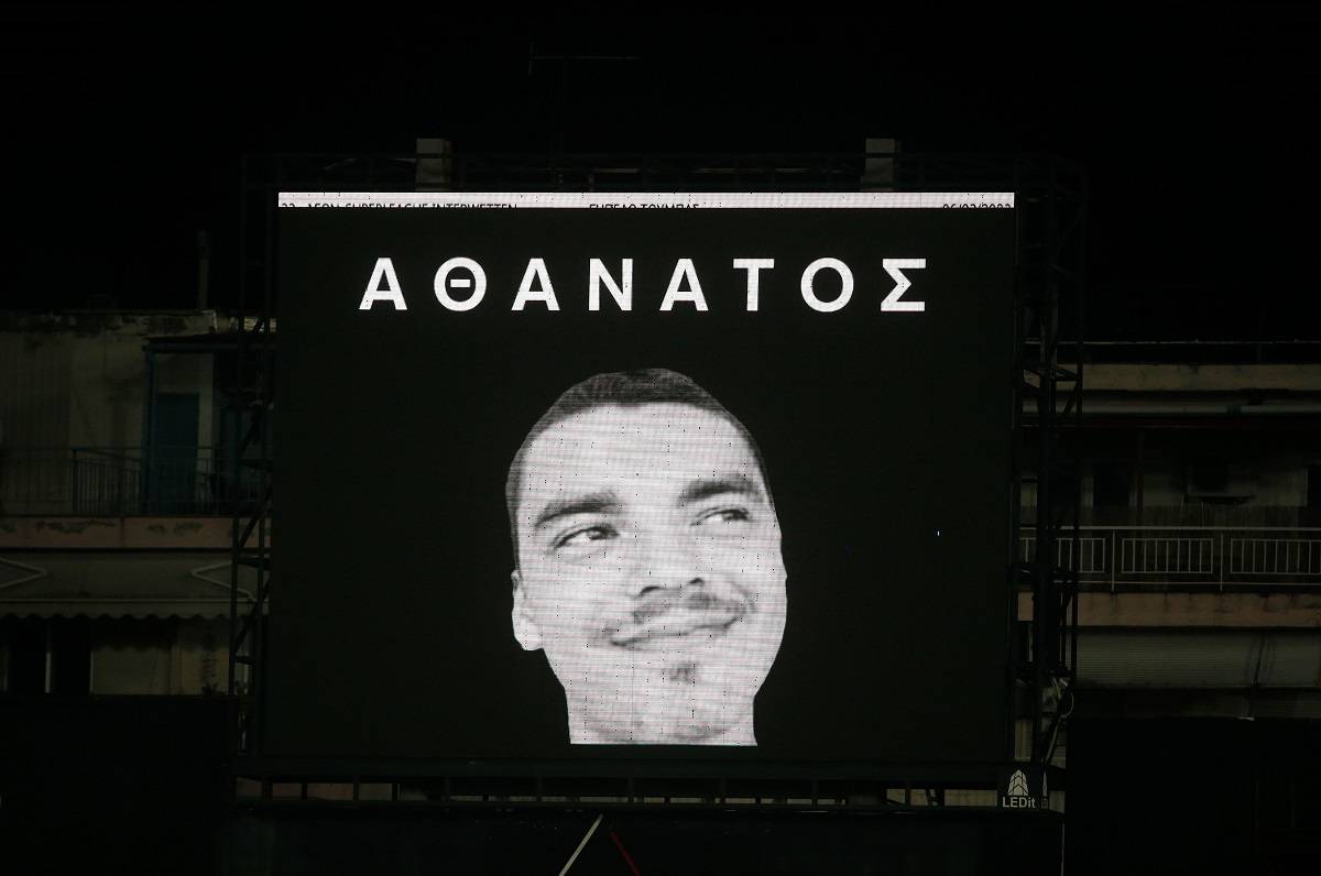 Σε κλίμα συγκίνησης τελέστηκε το μνημόσυνο για τον ένα χρόνο από τη δολοφονία του Άλκη