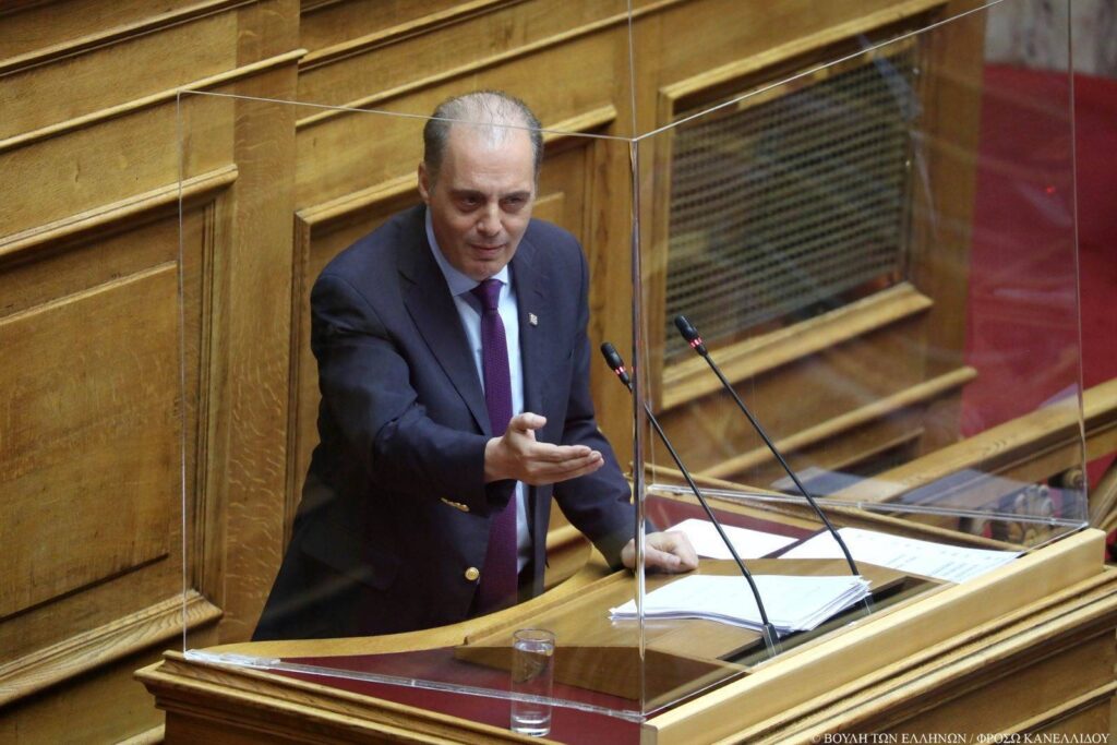 Video: “Πρέπει να δώσετε εξηγήσεις για το πώς και γιατί καταστράφηκε η χώρα από τις πολιτικές σας” – Η ομιλία του προέδρου της Ελληνικής Λύσης στη Βουλή