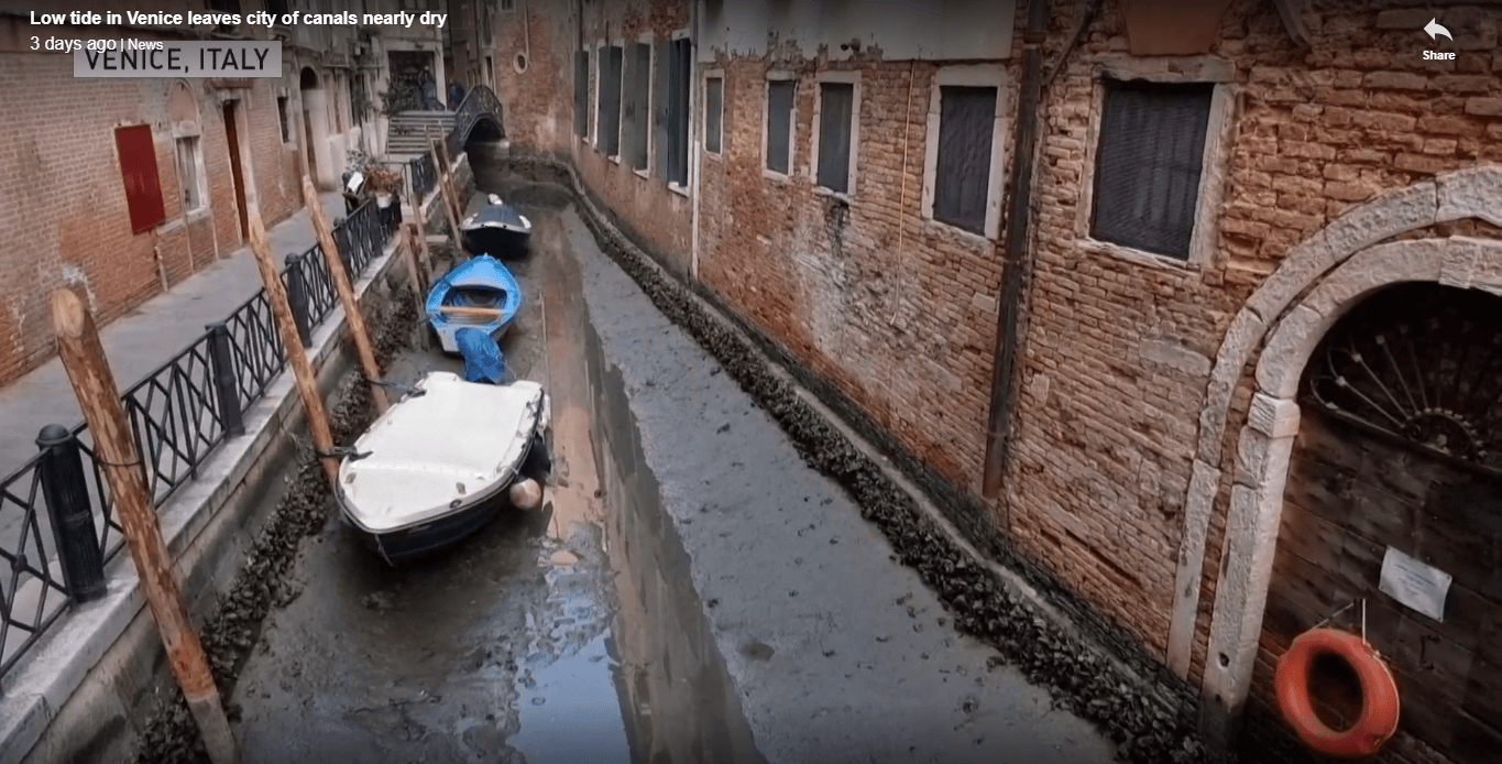 Βενετία: Το νερό εξαφανίστηκε από τα κανάλια λόγω της άμπωτης(φωτο)
