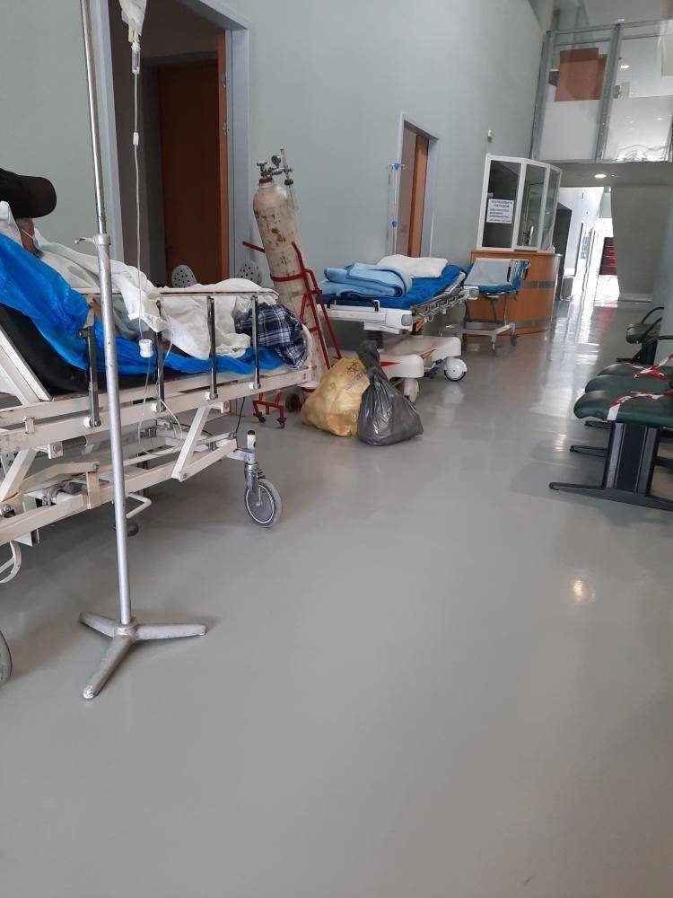 ΠΟΕΔΗΝ: «Μία τρύπα στο νερό η βοήθεια ιδιωτικών κλινικών» «Κρύβουν τα ράντζα από τα Επείγοντα