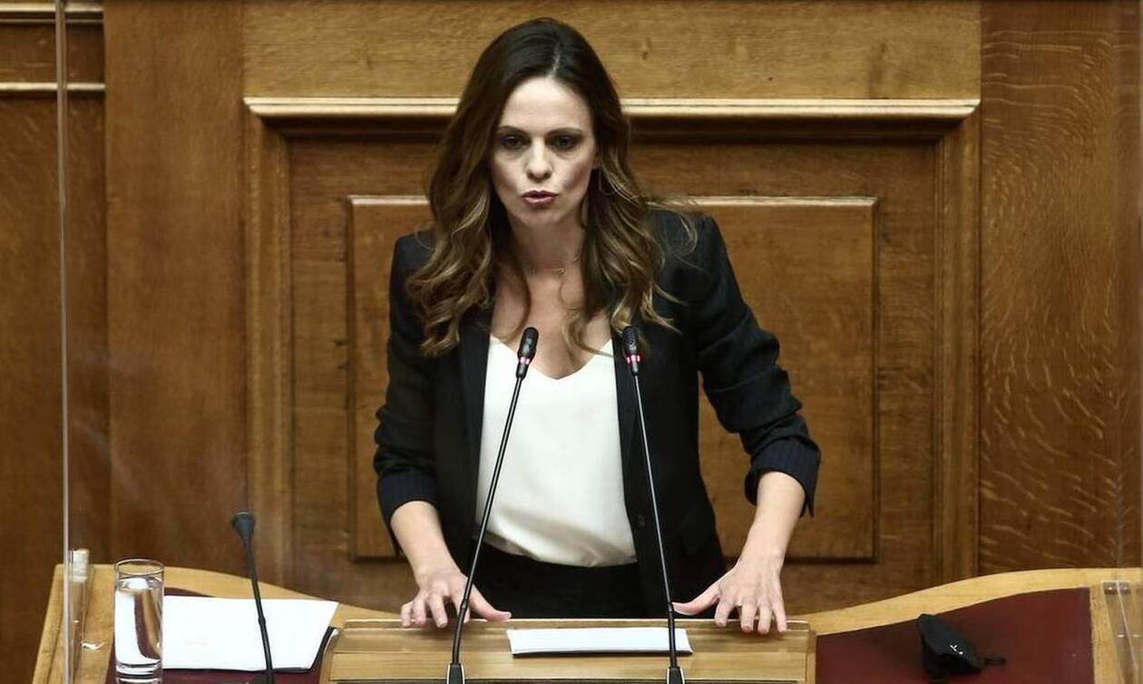 Αχτσιόγλου: Στο έλεος μαζικών πλειστηριασμών οι δανειολήπτες με επιλογή της κυβέρνησης