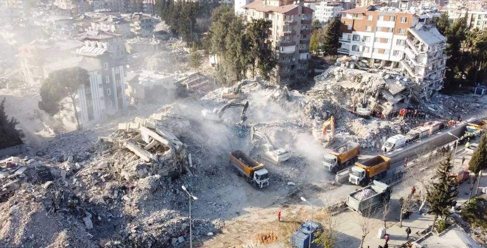 EKTAKTO: Νέα ισχυρή σεισμική δόνηση 6,3 Ρίχτερ στα σύνορα Τουρκίας-Συρίας