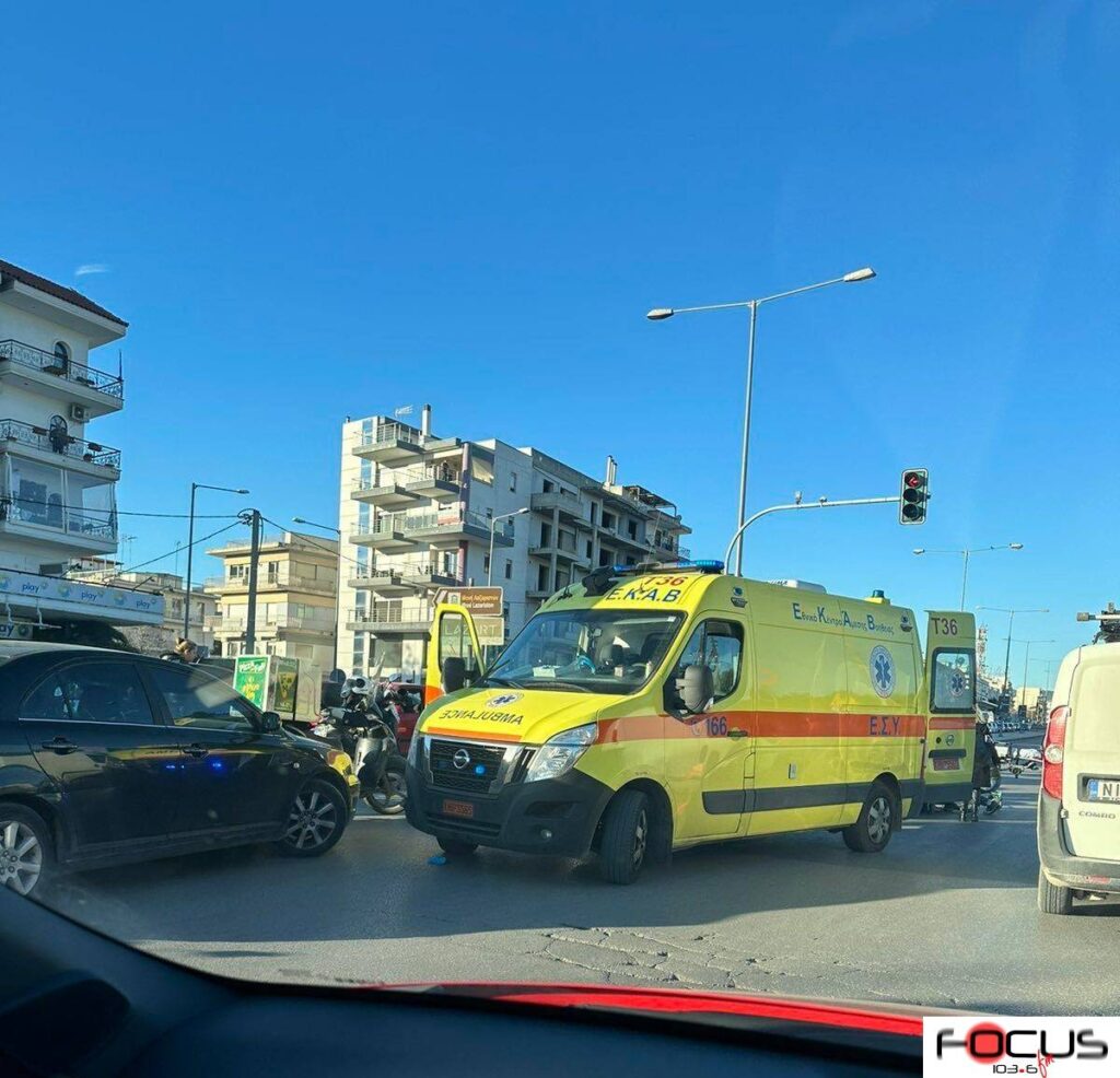 Πριν από λίγο: Σύγκρουση ΙΧ με δίκυκλο στη Λαγκαδά // ΦΩΤΟΓΡΑΦΙΕΣ Focus FM 103.6