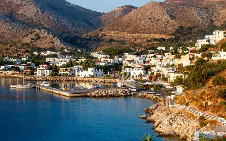 Τήλος: Τουρκικό φορτηγό σκάφος προσάραξε τα ξημερώματα σε βραχώδη περιοχή στο νησί