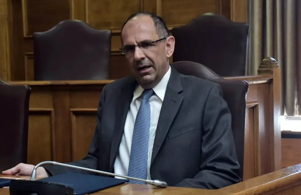 Επισκέπτεται Θεσσαλονίκη και Λάρισα ο Γεραπετρίτης – Επιθεώρηση σε συγκοινωνιακές υποδομές