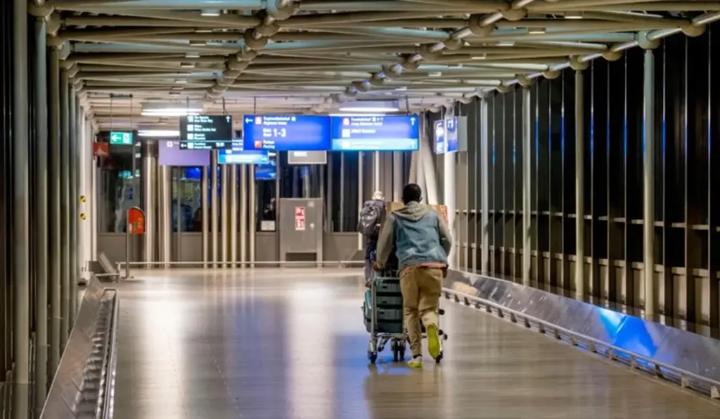 Πάνω από 350 πτήσεις ακυρώνονται αύριο στη Γερμανία εξαιτίας απεργίας