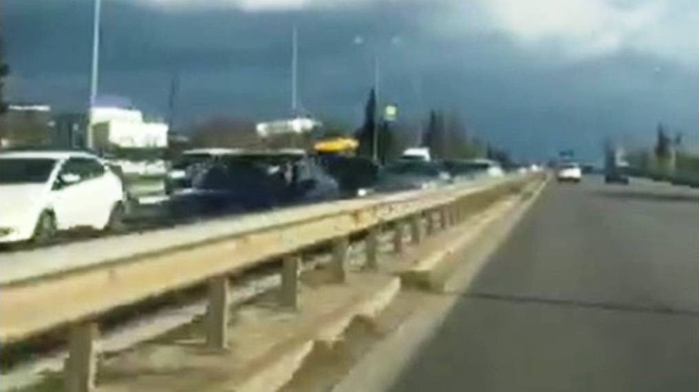 ΒΙΝΤΕΟ: Αυξημένη κίνηση και μποτιλιάρισμα στη Μουδανίων