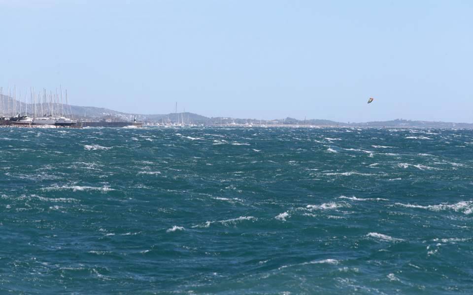 Καιρός: Βροχές και καταιγίδες σήμερα - Σε ισχύ το έκτακτο δελτίο της ΕΜΥ