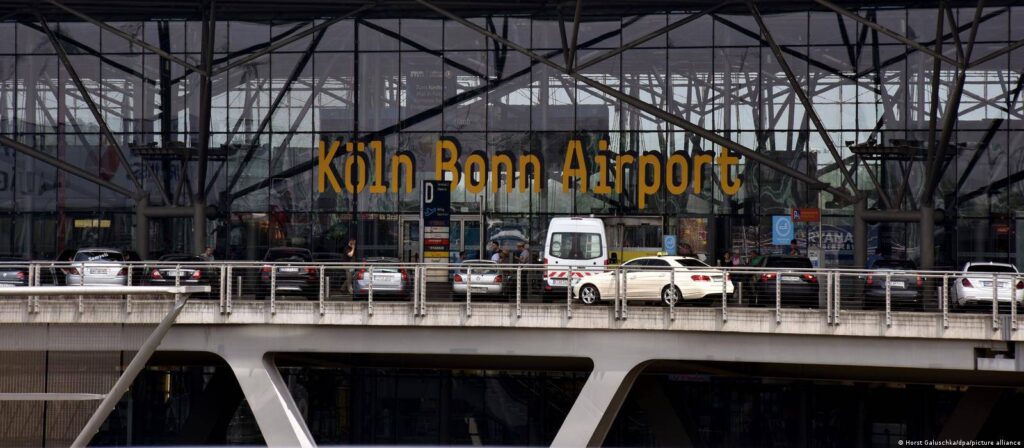 57χρονος έπεσε με το όχημά του πάνω σε πεζούς – Αναφορές για αρκετούς τραυματίες