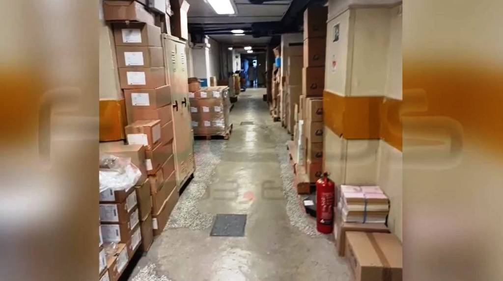 Εικόνες ντροπής στο Νοσοκομείο Άγιος Σάββας! Εκτεθειμένο υγειονομικό υλικό σε άθλιες συνθήκες!