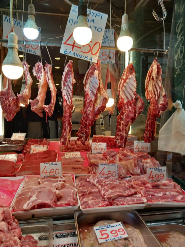 «Τσουχτερό» το φετινό πασχαλινό τραπέζι – Το ακριβότερο όλων των προηγούμενων ετών //ΒΙΝΤΕΟ