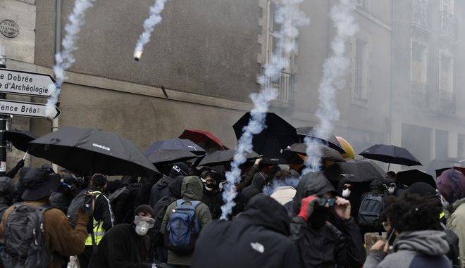 Χαμός στη Γαλλία: Επεισόδια και συλλήψεις //ΒΙΝΤΕΟ