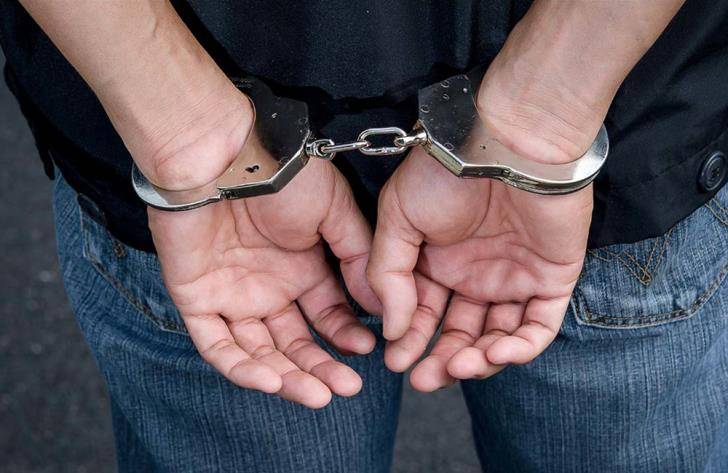 Πάτρα: Σύλληψη άνδρα που αυνανιζόταν στο αυτοκίνητο