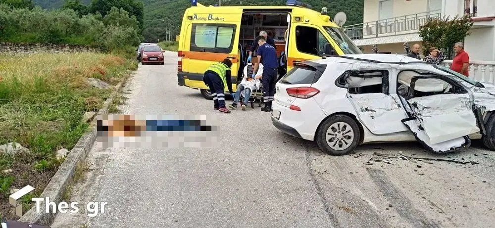 Καβάλα: Αυτοκίνητο με παράτυπους μετανάστες συγκρούστηκε με φορτηγό- Στο νοσοκομείο επτά άτομα