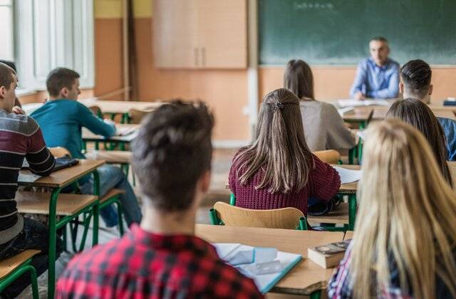 Ξεκινάνε σήμερα οι εξετάσεις στα Λύκεια – Αντίστροφα μετρά ο χρόνος και για τους μαθητές των Γυμνασίων