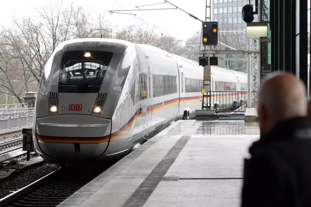 Γερμανία: Σιδηροδρομικό δυστύχημα – Δυο νεκροί και αρκετοί τραυματίες