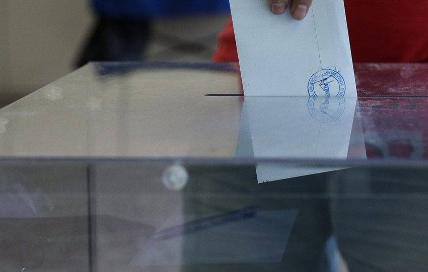 ΥΠΕΣ: Στο 31,52% η συμμετοχή στις κάλπες